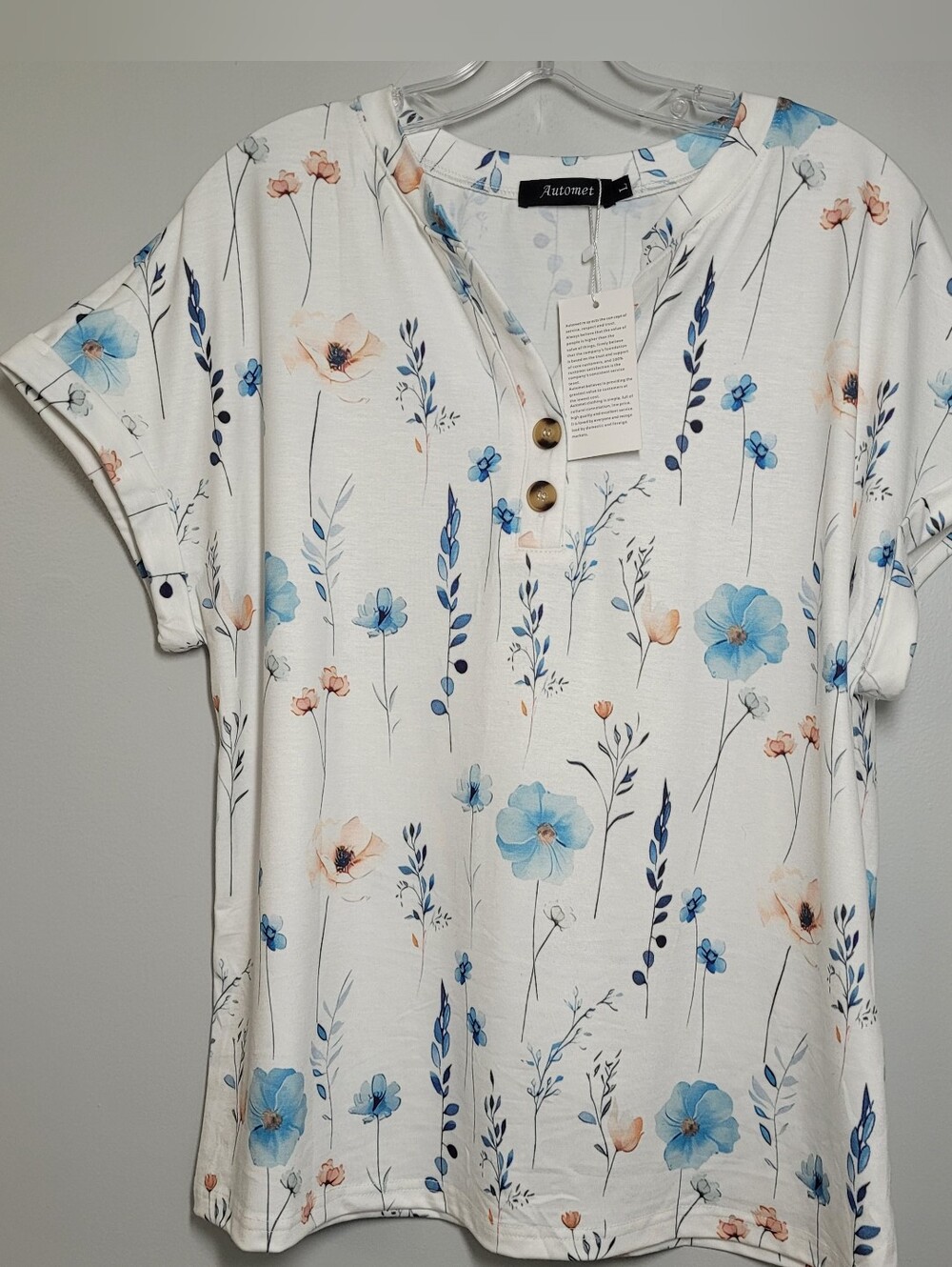White Floral Short-Sleeve Top with Blue Flowers LARGE NWT